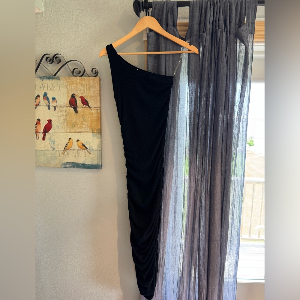 Black One-Shoulder Bodycon Ruched Dress Size 2